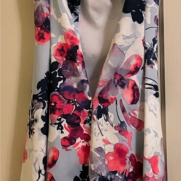 DKNY dress size 2 flowers - Picture 2 of 6